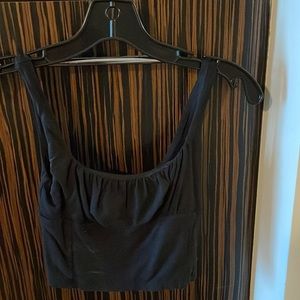 Classic staple Aritzia Crop top!